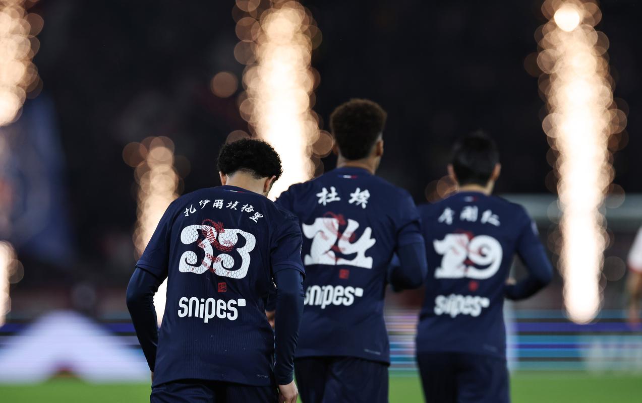 普利希奇替补双响 米兰让二追三3-2都灵（普利希奇替补梅开二度 米兰连扳三球3-2逆转都灵）