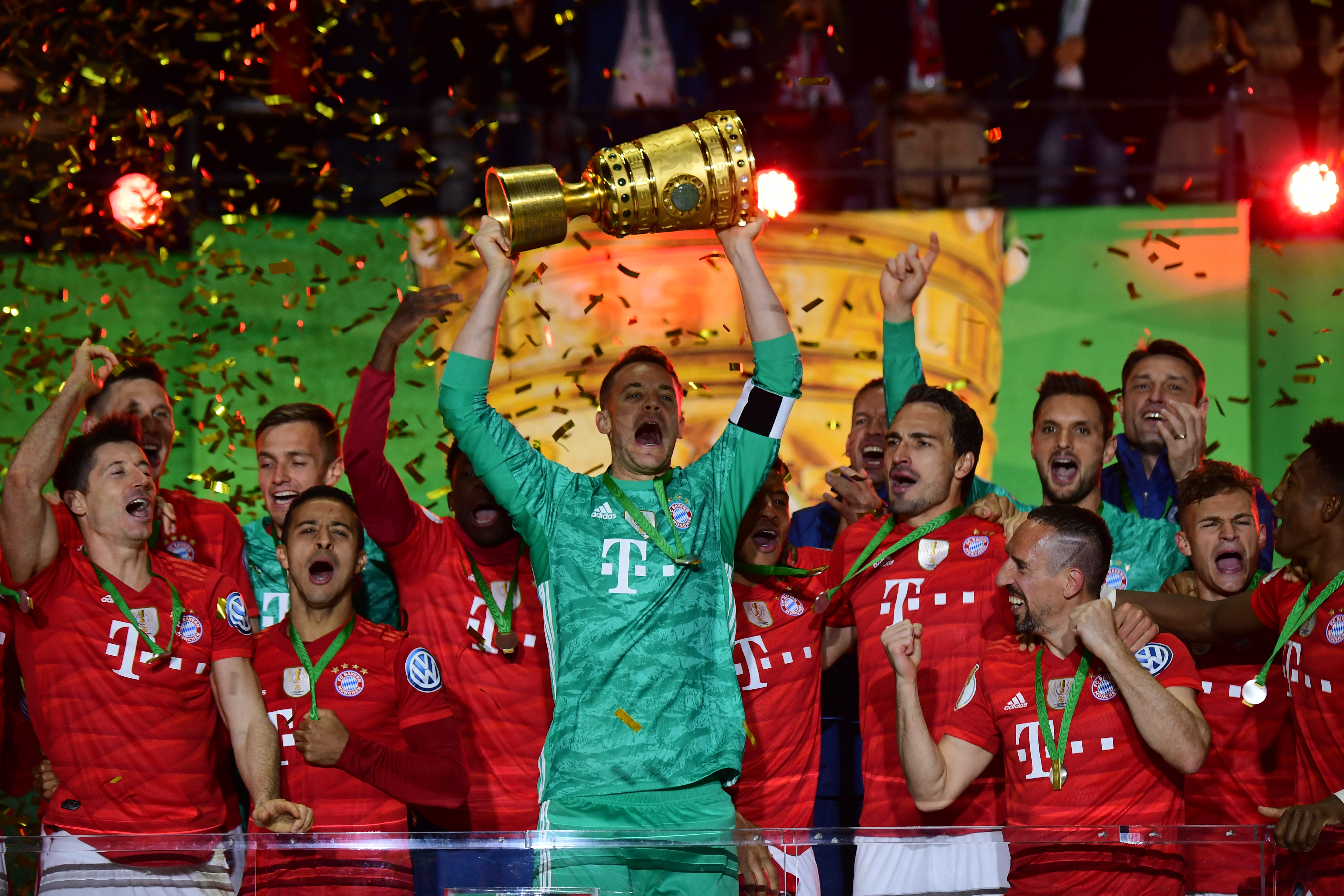 马德兴：U18国足11月将与吉尔吉斯斯坦U18进行两场内部热身赛（马德兴：U18国足11月约战吉尔吉斯斯坦U18，将进行两场封闭热身赛）