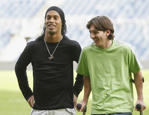 全市场：佛罗伦萨冬窗想签一名后卫，首选是切尔西的阿昌庞（全市场：佛罗伦萨计划冬窗补强后防，首选目标为切尔西后卫阿昌庞）