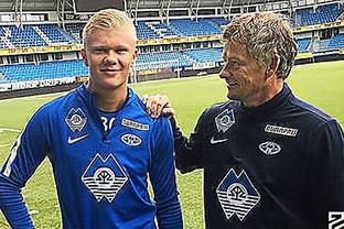 TA跟队：布莱顿19岁前锋齐马斯十字韧带撕裂，赛季报销（布莱顿19岁前锋齐马斯十字韧带撕裂，赛季提前结束）