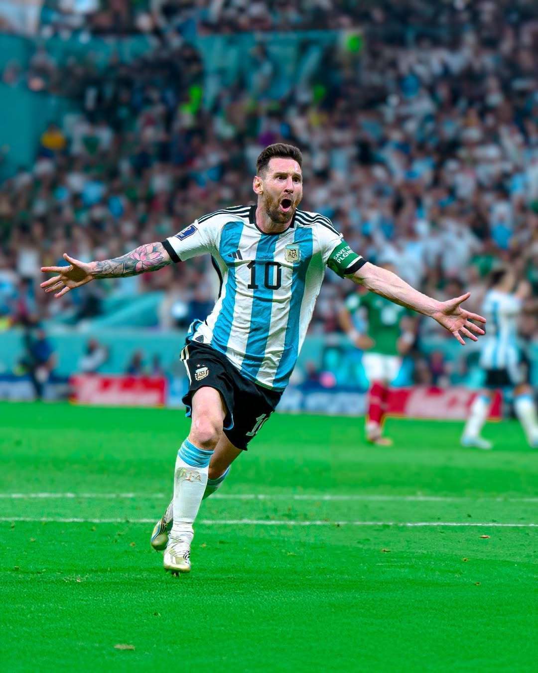 官方：明夏世界杯上下半场中段有强制补水时间，每次3分钟（FIFA官宣：明夏世界杯每半场中段设3分钟强制补水暂停）