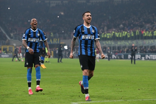 申花官方：今日一线队收假集结训练，阿苏埃、陈晋一等未归队（申花通报：一线队今日结束假期开始合练，阿苏埃、陈晋一等暂未归队）