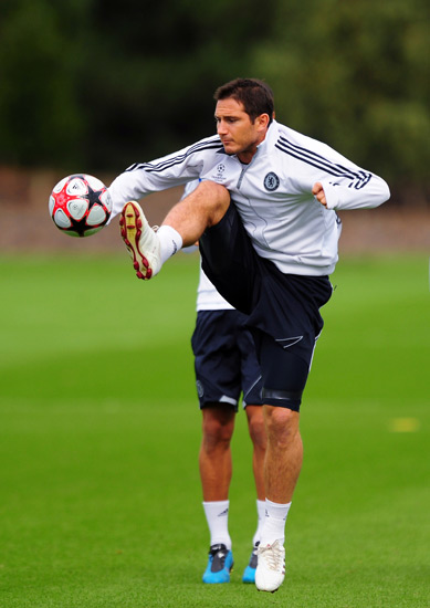 新一轮的欧冠势力版图更新：本轮阿森纳击败拜仁慕尼...（欧冠格局再洗牌：阿森纳本轮力克拜仁慕尼黑）