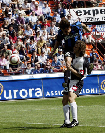 迪马济奥：加蒂被确诊为右膝半月板撕裂，至少缺阵一个月（迪马济奥：加蒂右膝半月板撕裂已确诊，至少休战一个月）