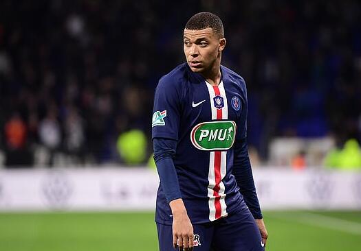 布莱顿老板被其公司一名前雇员指控，运营6亿镑秘密赌球集团（前雇员与其前公司就博彩相关说法引发争议）